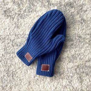 Love Your Melon knit mittens